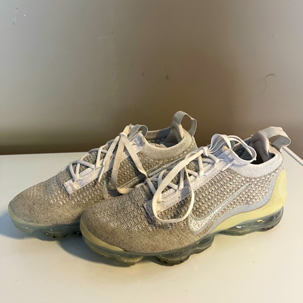 Nike, Vapor max, womens 6, slightly used, white